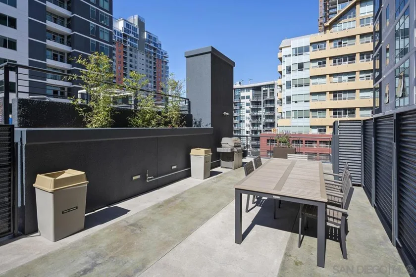 425 W Beech Street #1251 photo 25