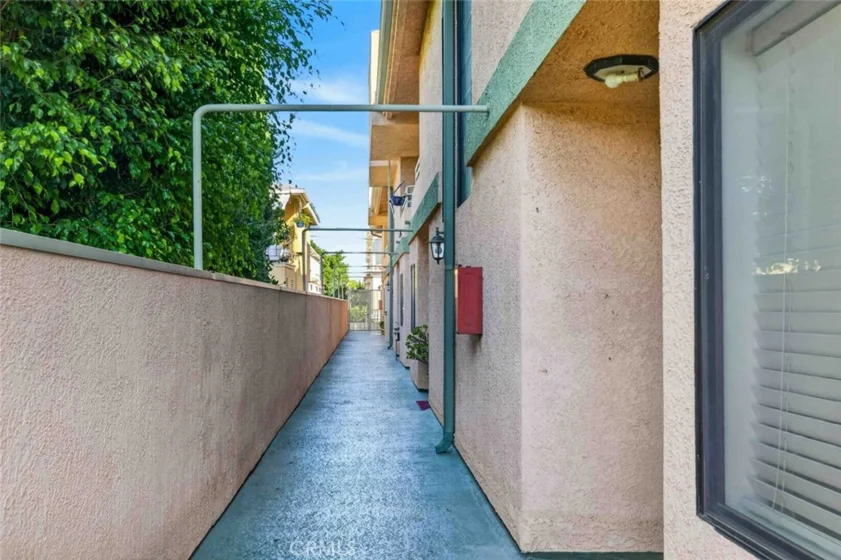 722 E Orange Grove Avenue #D photo 39