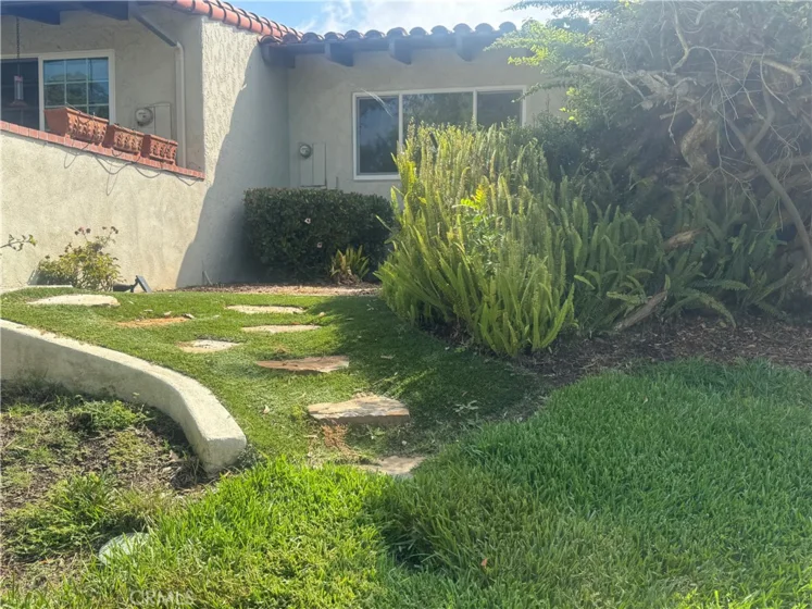 558 Vista Flora photo 57
