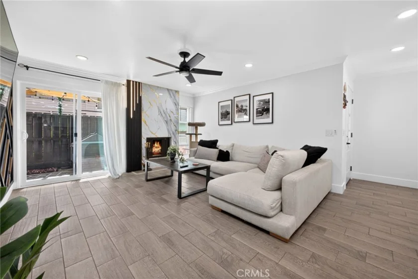 1725 Melrose #28 photo 24