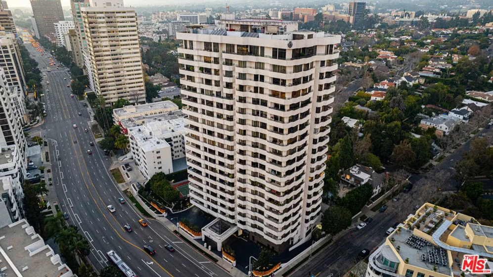 10601 Wilshire Boulevard #1704 photo 1