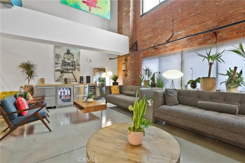 835 Locust #212 photo 10