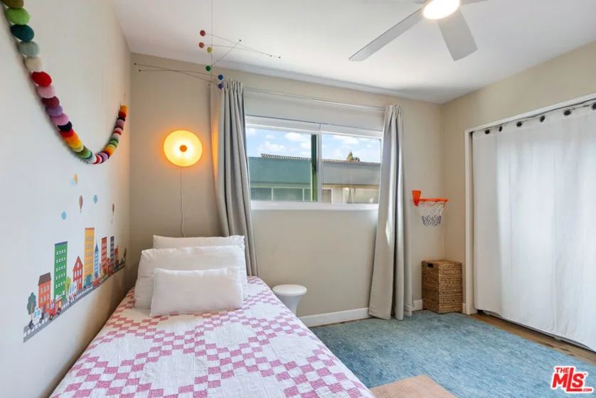 315 N Hillcrest Boulevard #19 photo 13