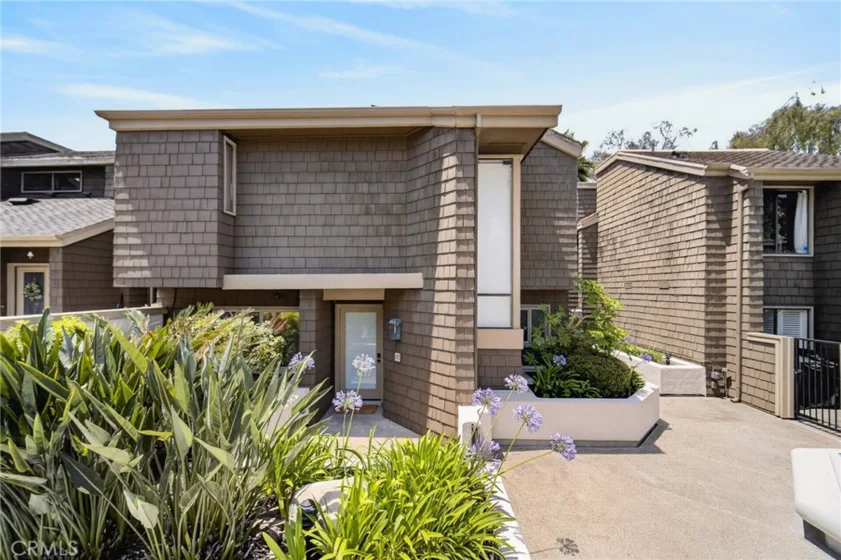 48 Sea Island Drive photo 1