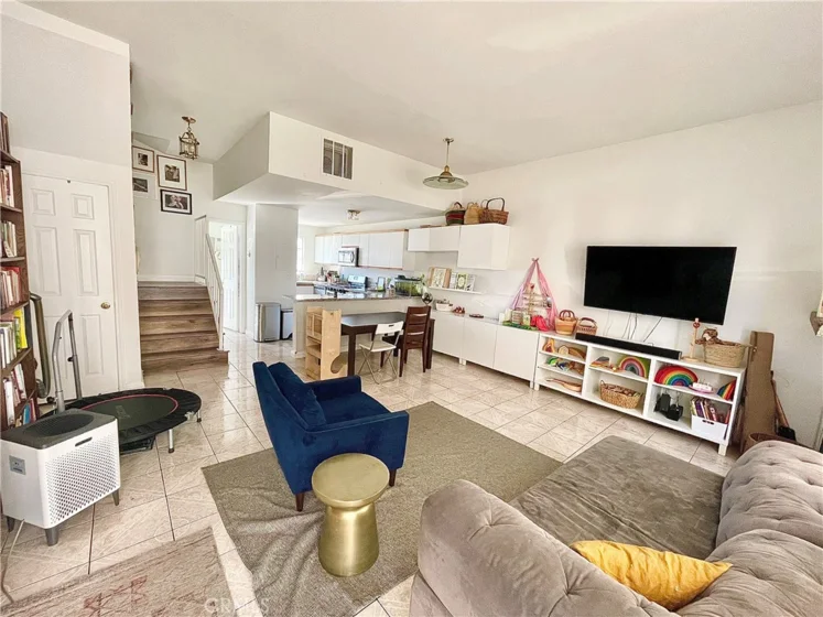 1521 Locust Avenue #14 photo 1