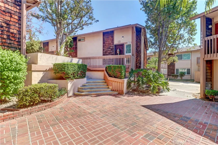 1048 Cabrillo Park Drive #A photo 29