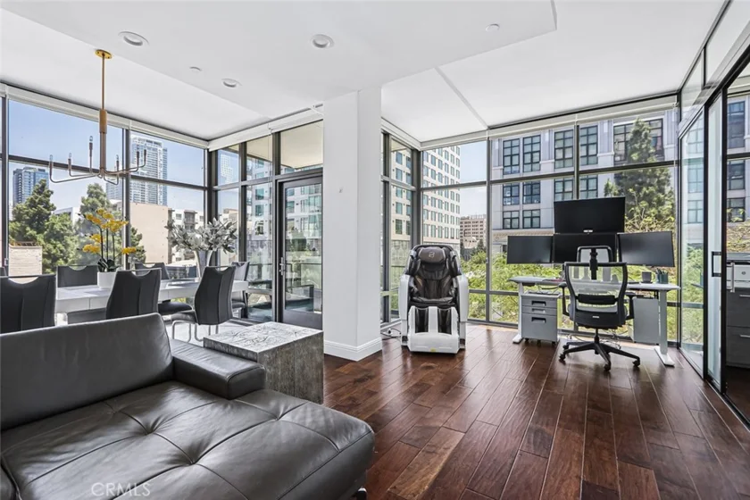 1111 S Grand Avenue #511 photo 3