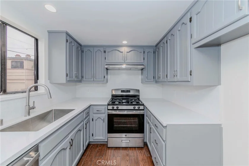 912 W 18th Street #2A photo 24