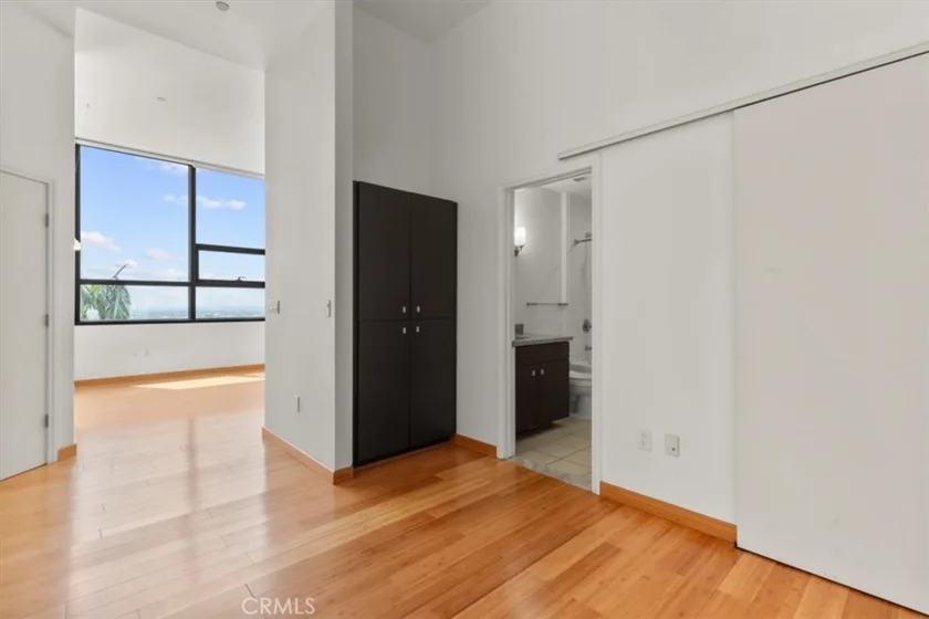 1100 Wilshire Boulevard #1812 photo 25