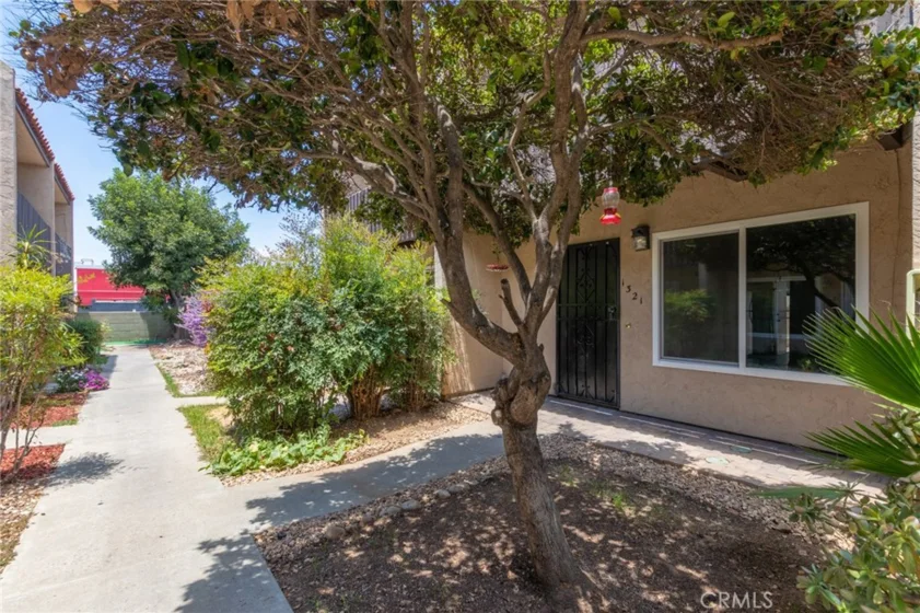1321 Oakdale Avenue photo 1