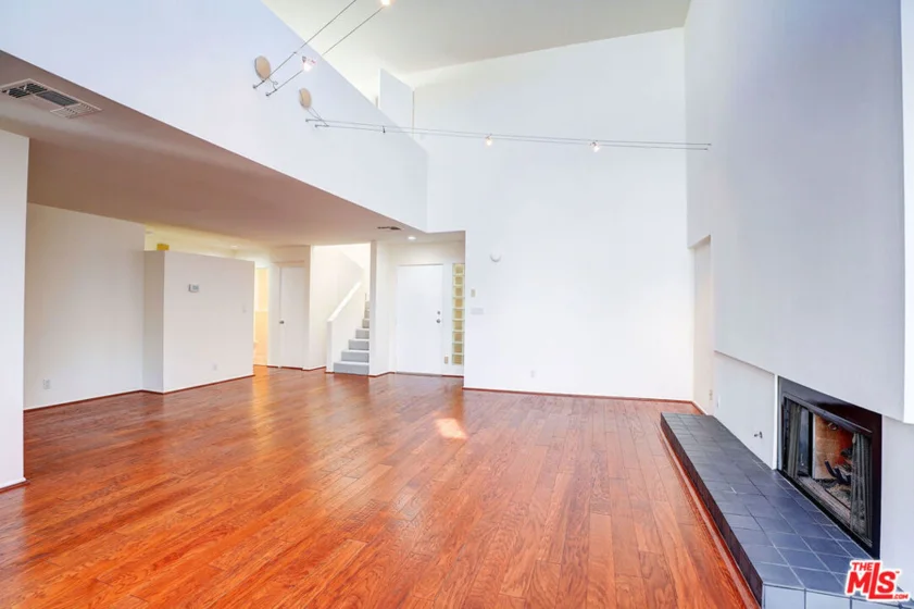 1175 Amherst Avenue #10 photo 1