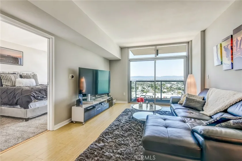 13700 Marina Pointe Drive #1421 photo 1