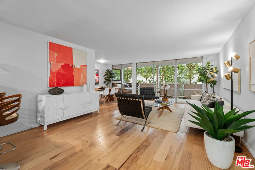 848 N Kings Road #108 photo 1