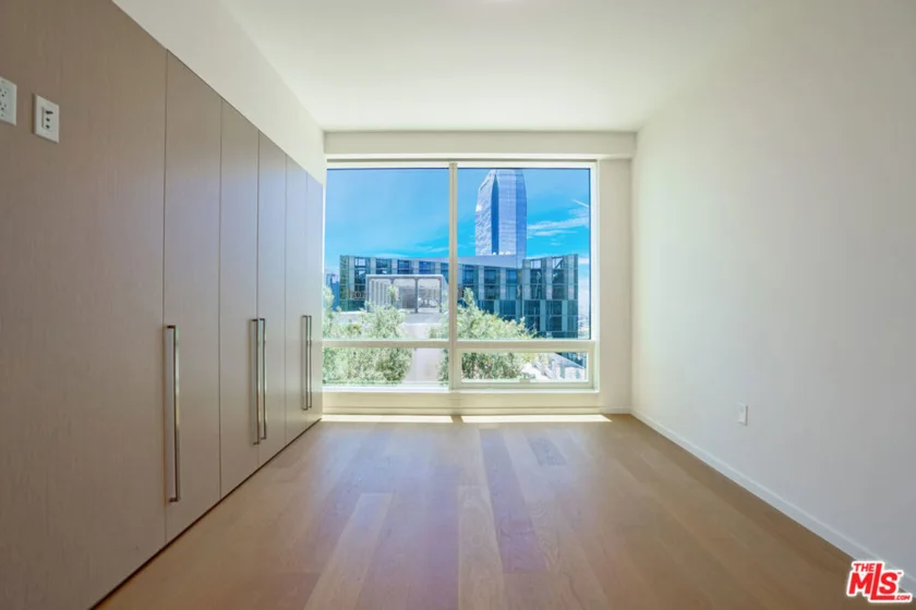 877 Francisco Street #2210 photo 38