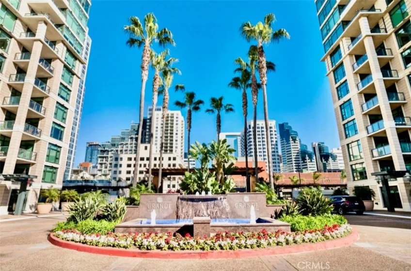 1205 Pacific Highway #3701 photo 1