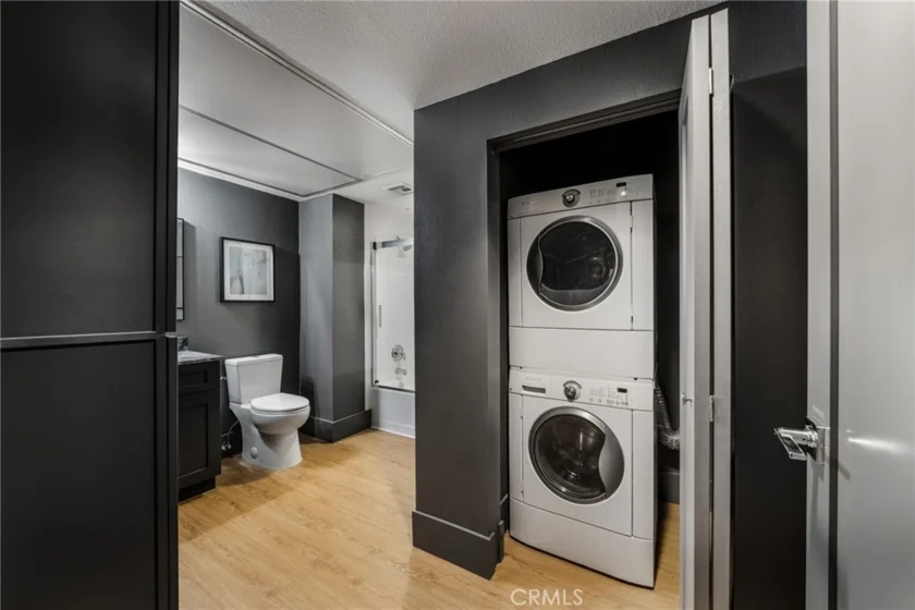 835 Locust Avenue #211 photo 25