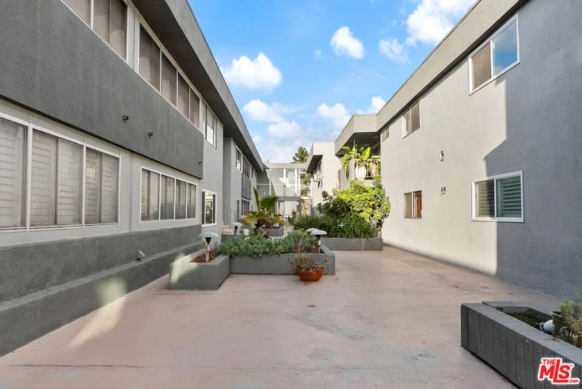 315 N Hillcrest Boulevard #19 photo 19