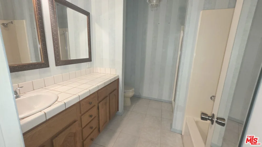 1711 Grismer Avenue #56 photo 17