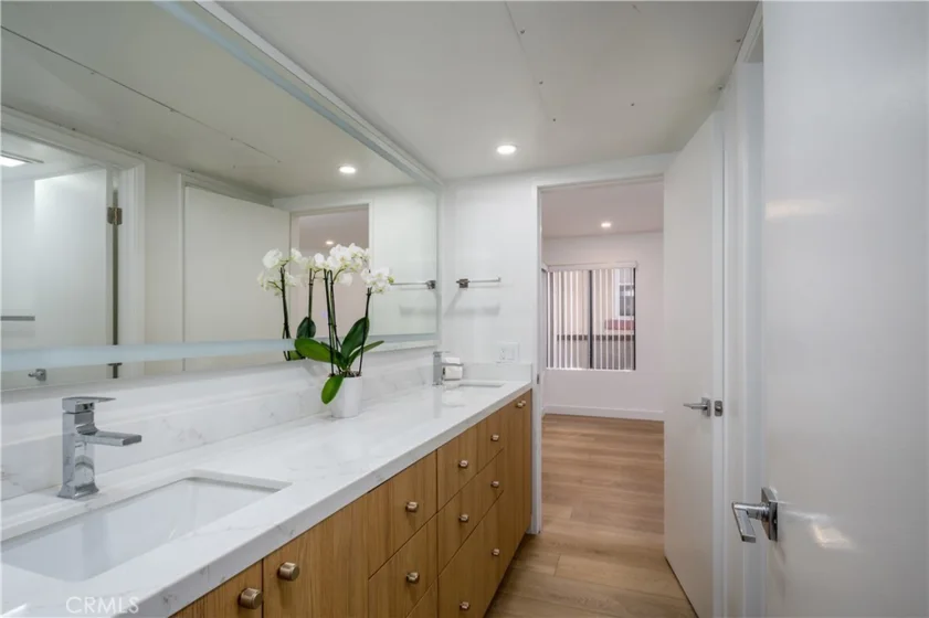 35 Linden photo 20