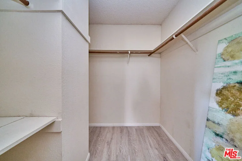 5437 Corteen Place #212 photo 6