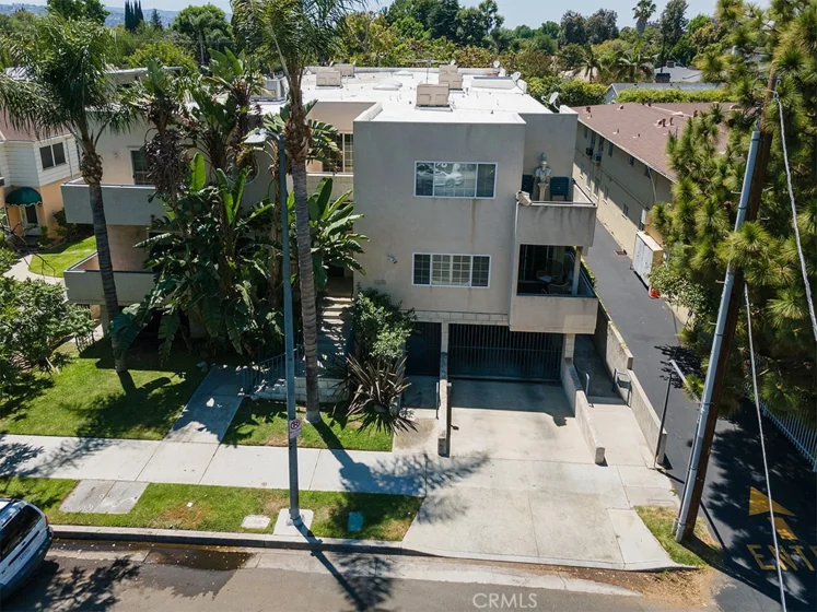4915 Coldwater Canyon Avenue #6 photo 1