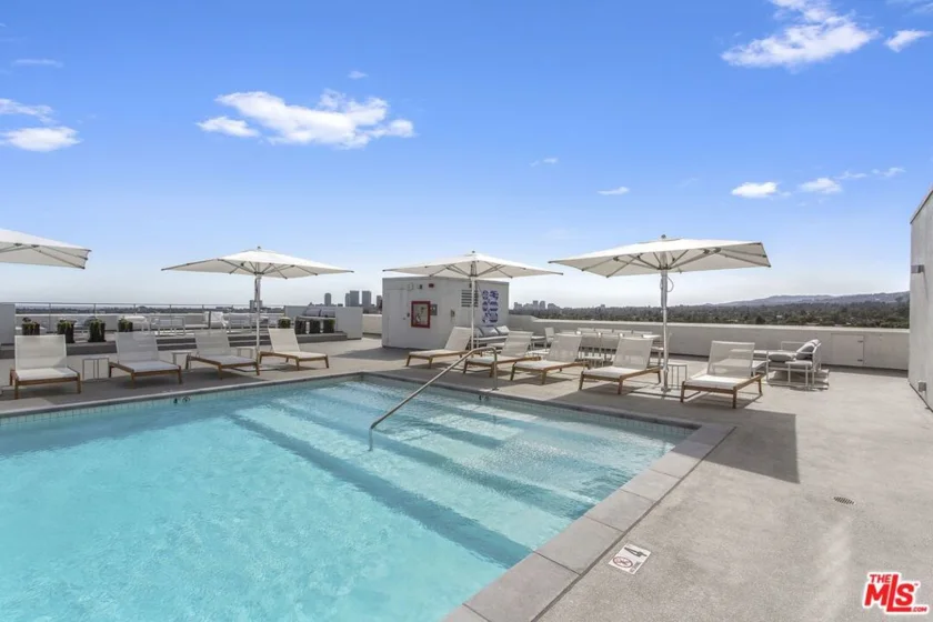 838 N Doheny Drive #1204 photo 34