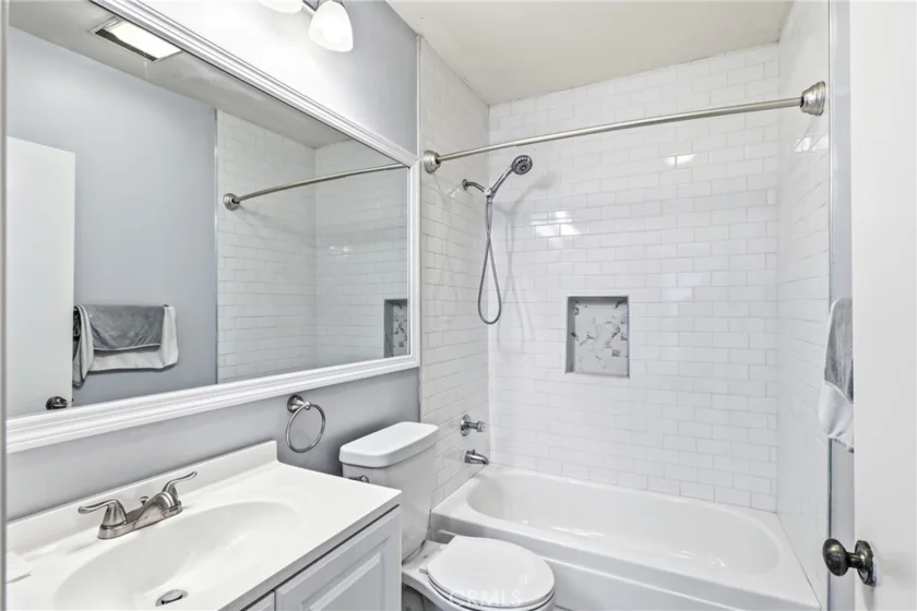 1822 Garvey #8 photo 25