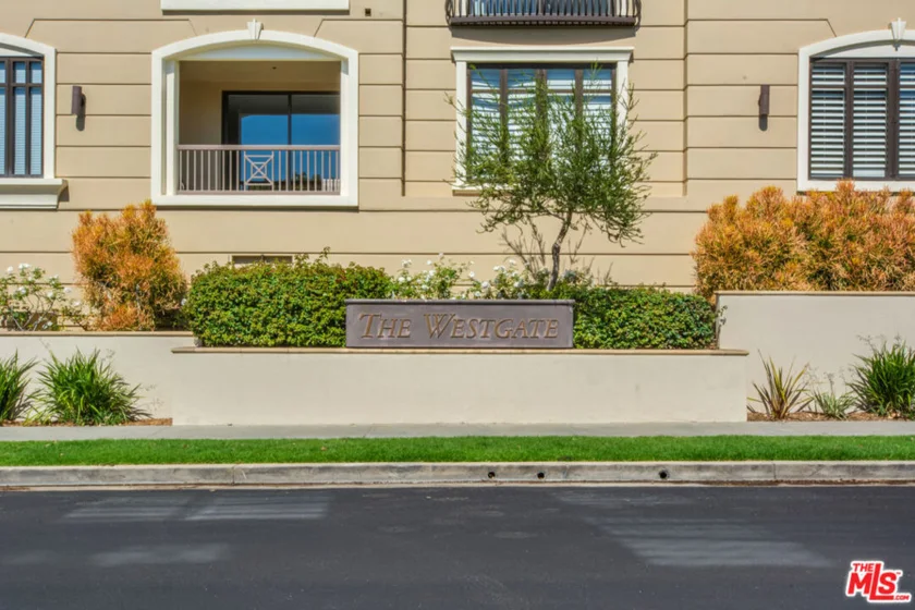 11847 Gorham Avenue #403 photo 52