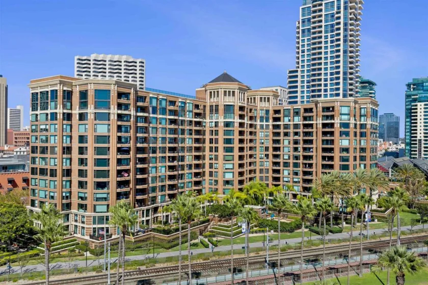 500 W Harbor #417 photo 30