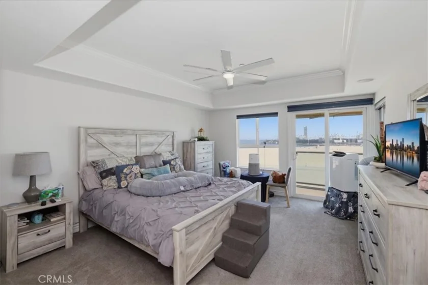 1000 E Ocean #402 photo 16