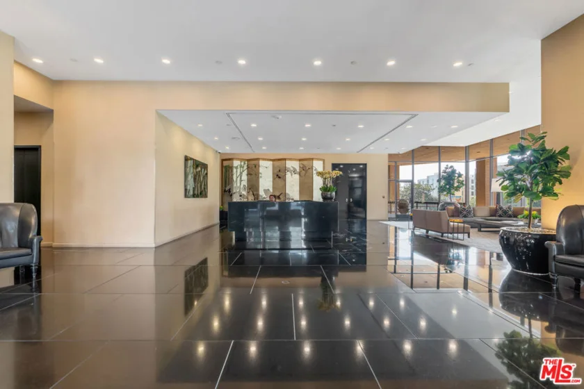 10430 Wilshire Boulevard #606 photo 32