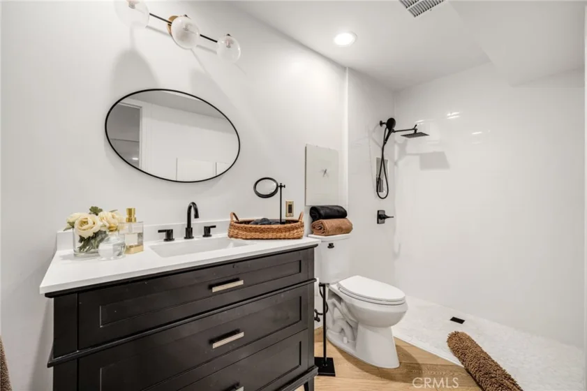 6112 N Marina Pacifica photo 13