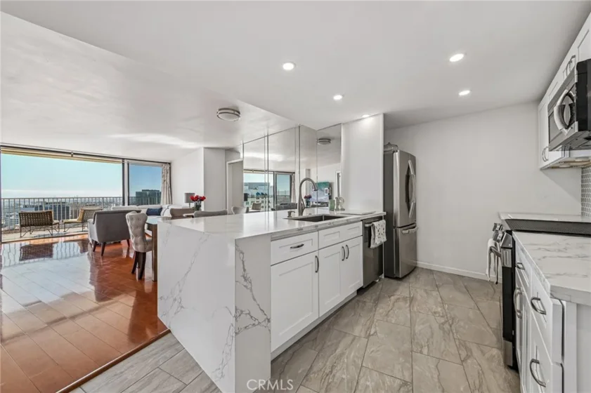 700 E Ocean Boulevard #2801 photo 13