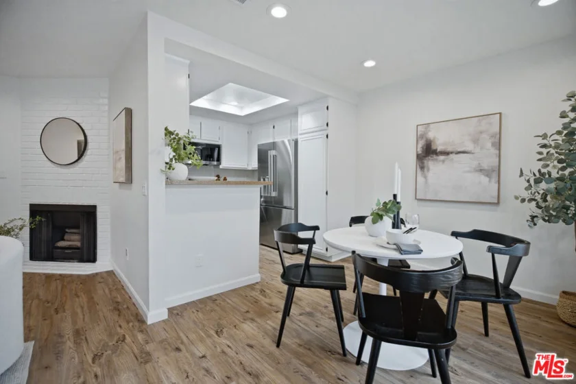 21811 Saticoy Street #23 photo 13