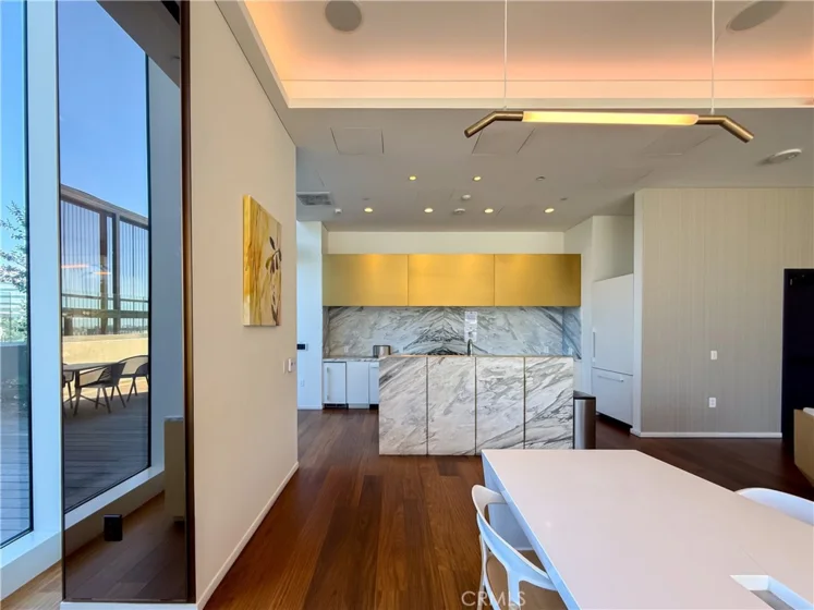 889 Francisco #2502 photo 35