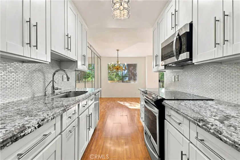 5400 Lindley Avenue #101 photo 8
