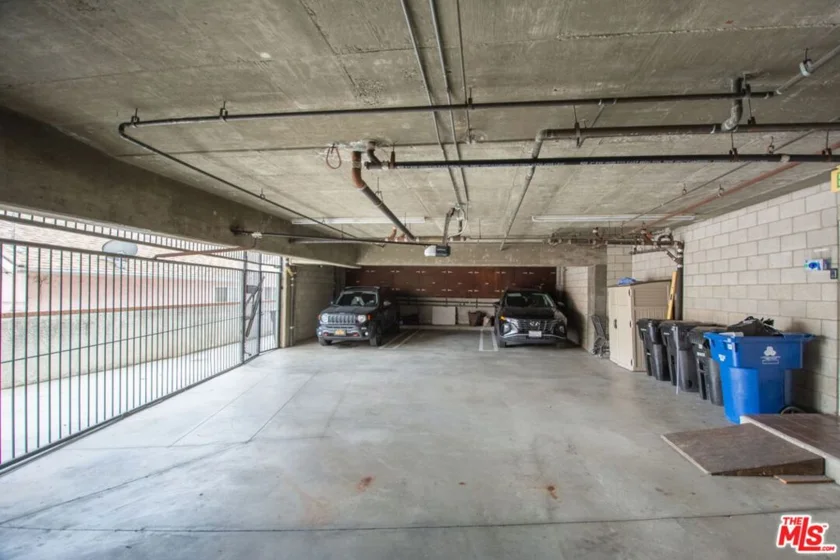 1440 W 9th Street #2 photo 32