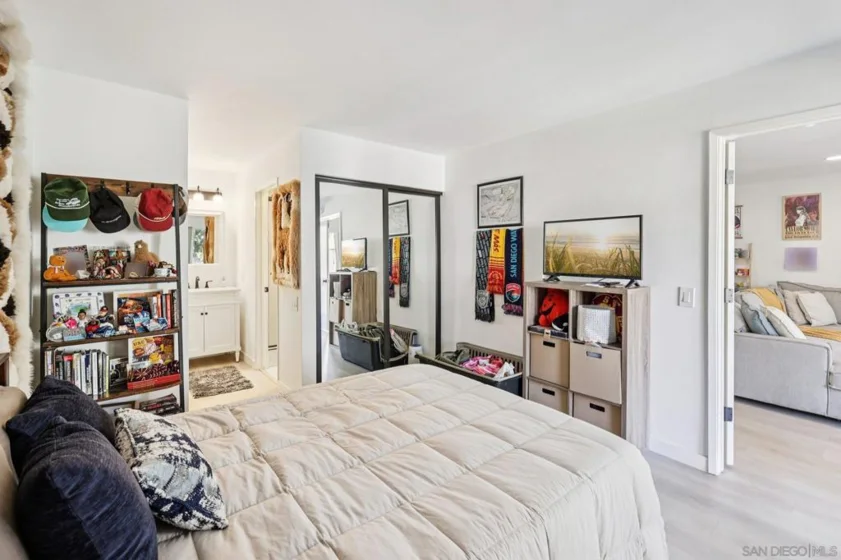 4600 Lamont Street #204 photo 6