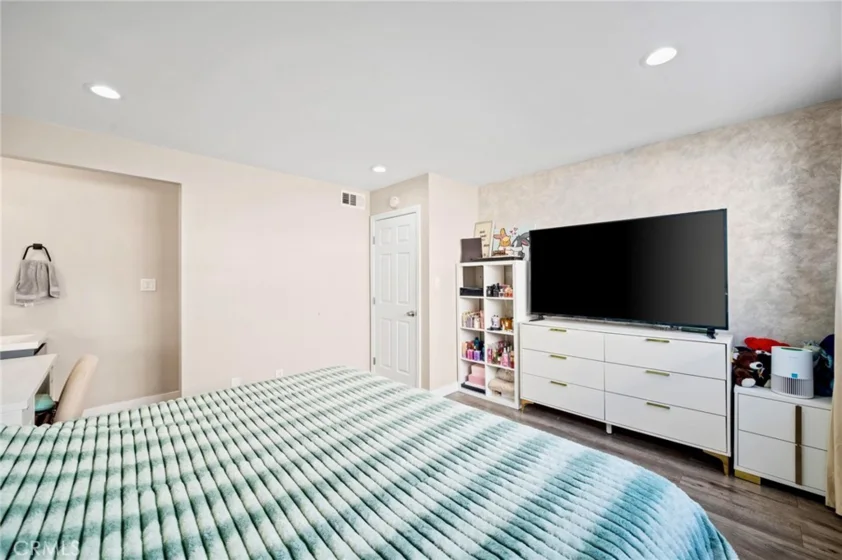7924 Woodman Avenue #78 photo 7