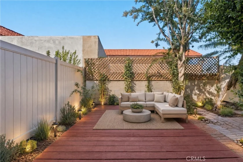 3294 W Orange photo 33