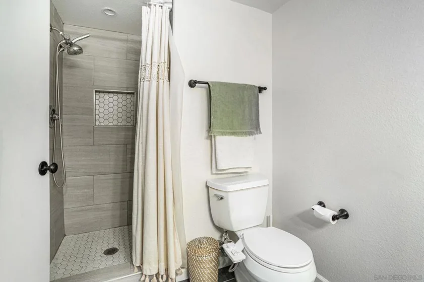 440 Citracado Parkway #14 photo 11