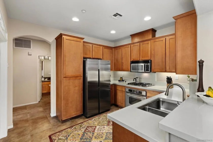 2099 Silverado Street photo 15