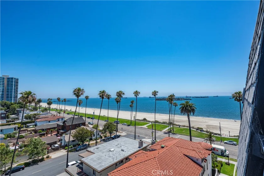 2601 E Ocean #807 photo 2