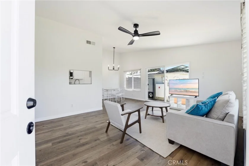 3672 Harbor View Way photo 4