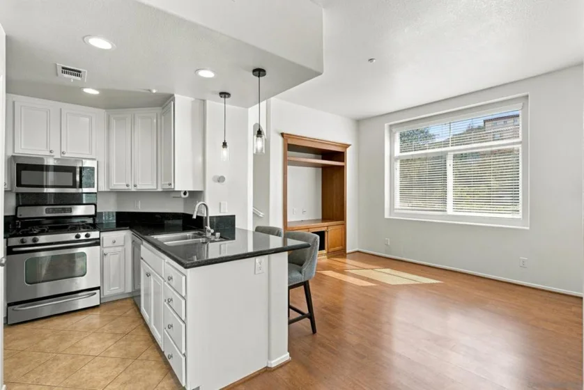 573 Almond Road photo 8