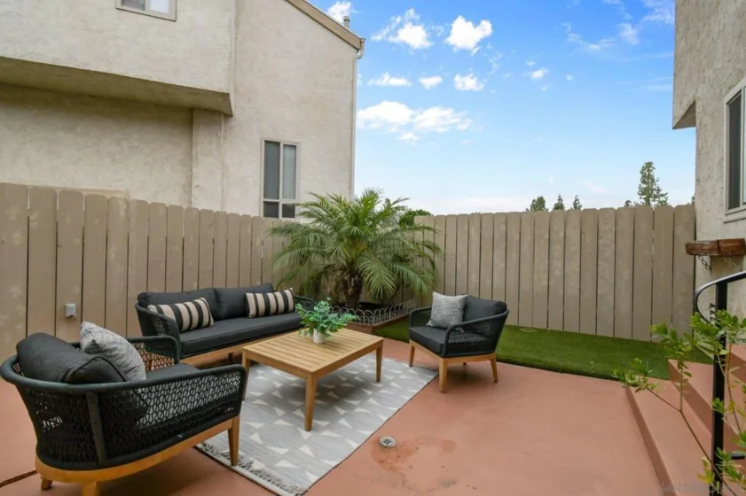 354 Travelodge Drive photo 15