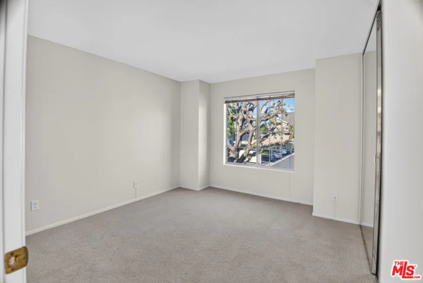 163 Greenfield photo 19