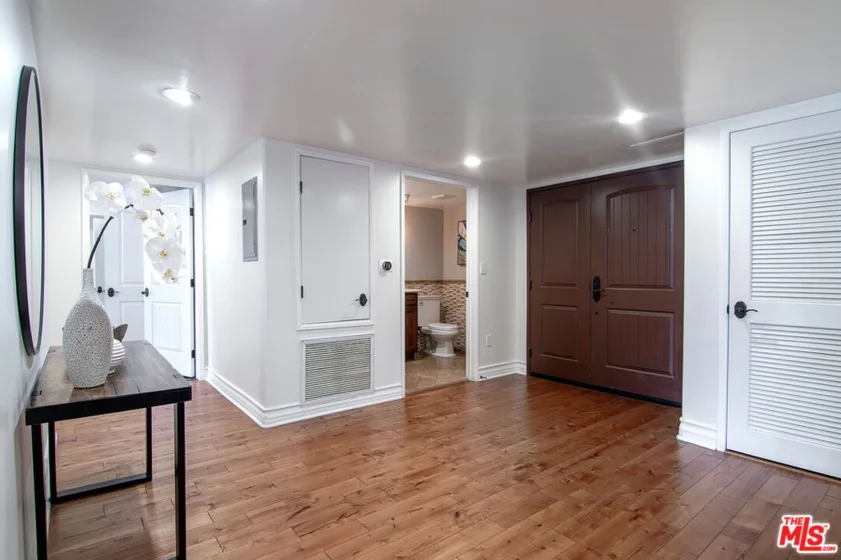 10390 La Grange Avenue #X02 photo 15