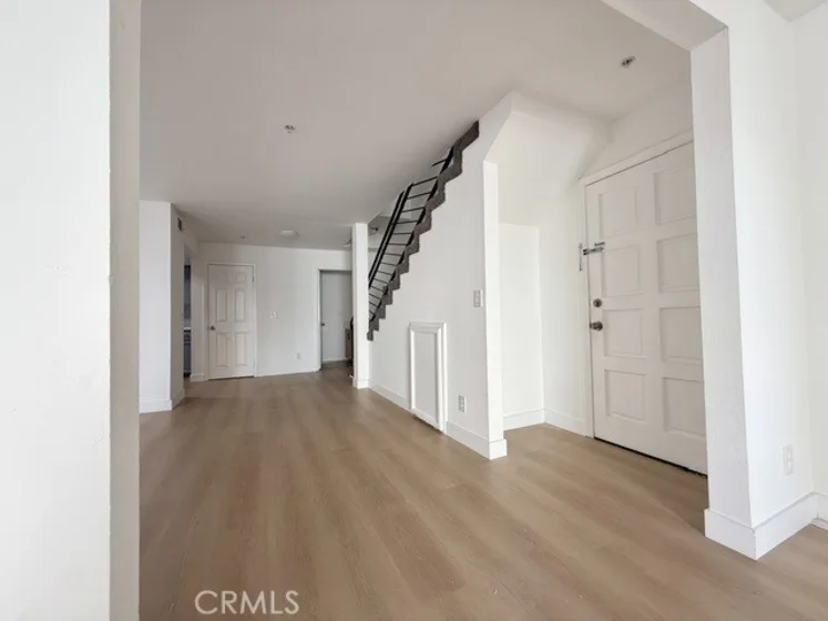 116 W Maple Street #16 photo 6