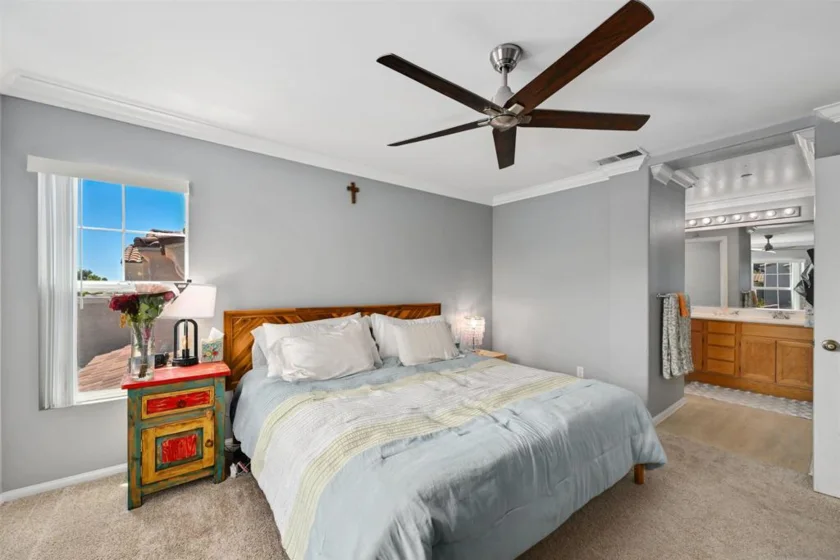 254 Aurora photo 13